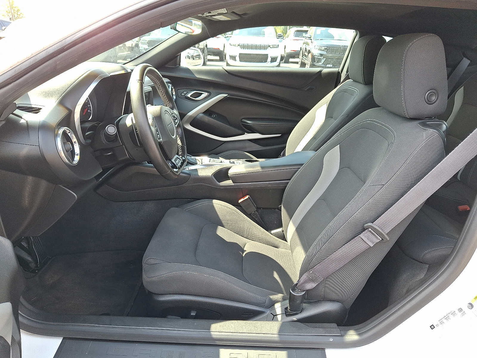 2017 Chevrolet Camaro 1LT photo 18