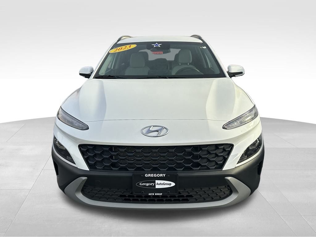 2023 Hyundai Kona SEL photo 2