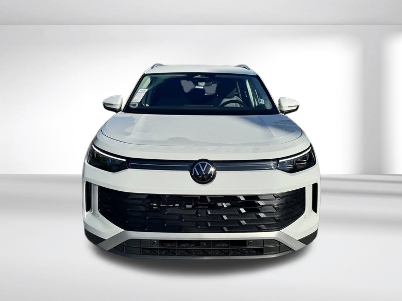 2025 Volkswagen Tiguan S photo 2