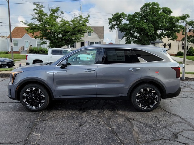 2025 Kia Sorento SX photo 4