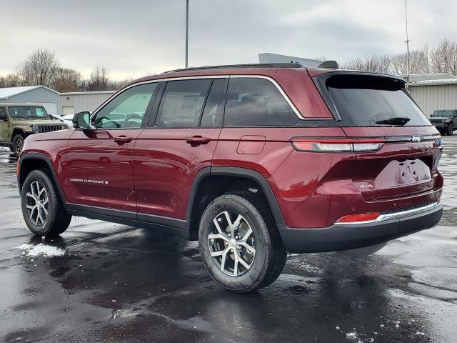 2025 Jeep Grand Cherokee Limited photo 3