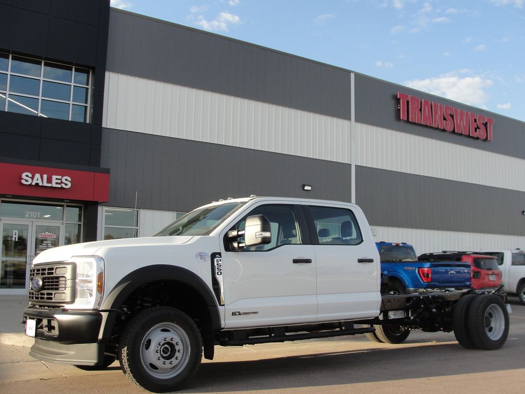 2026 Ford F-550 Super Duty Chassis Cab XL's photo