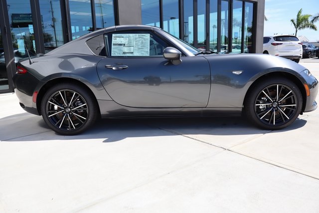 2025 Mazda MX-5 Miata Miata RF Grand Touring photo 2