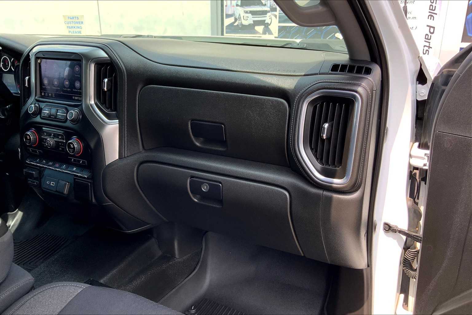 2021 Chevrolet Silverado 2500HD LT photo 17