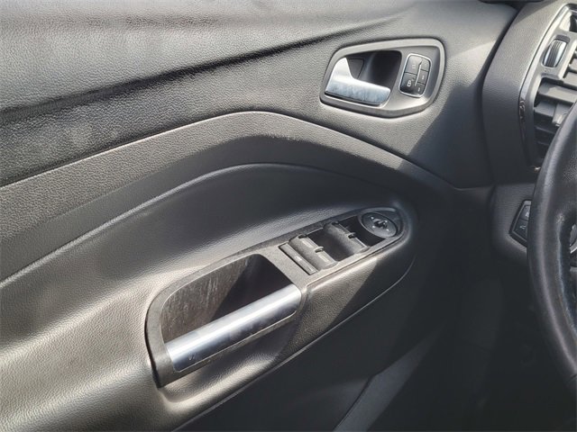 2017 Ford Escape Titanium photo 33