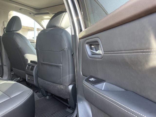 2023 Nissan Rogue SL photo 23