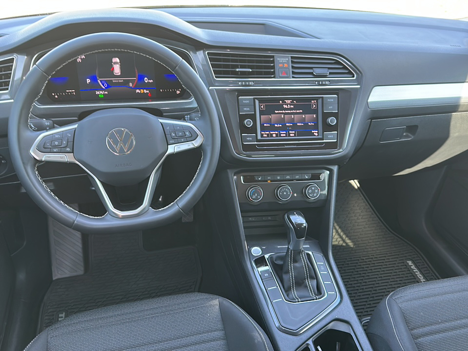 2023 Volkswagen Tiguan S photo 8