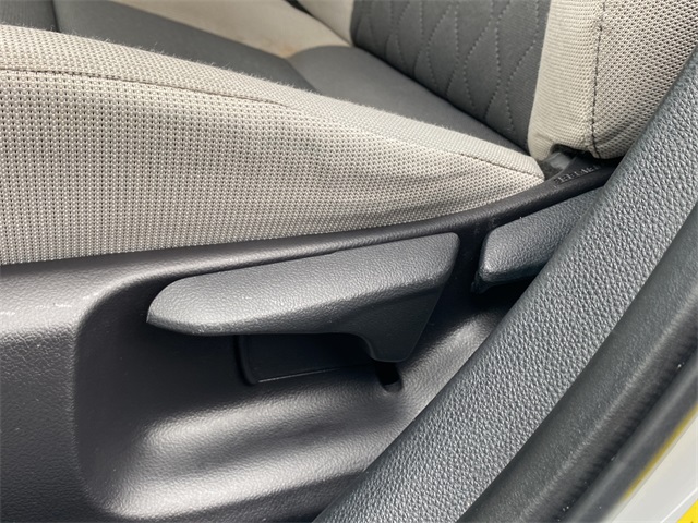 2024 Toyota Corolla Hybrid LE photo 21