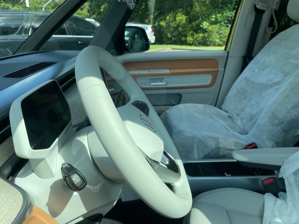 2025 Volkswagen ID. Buzz photo 3