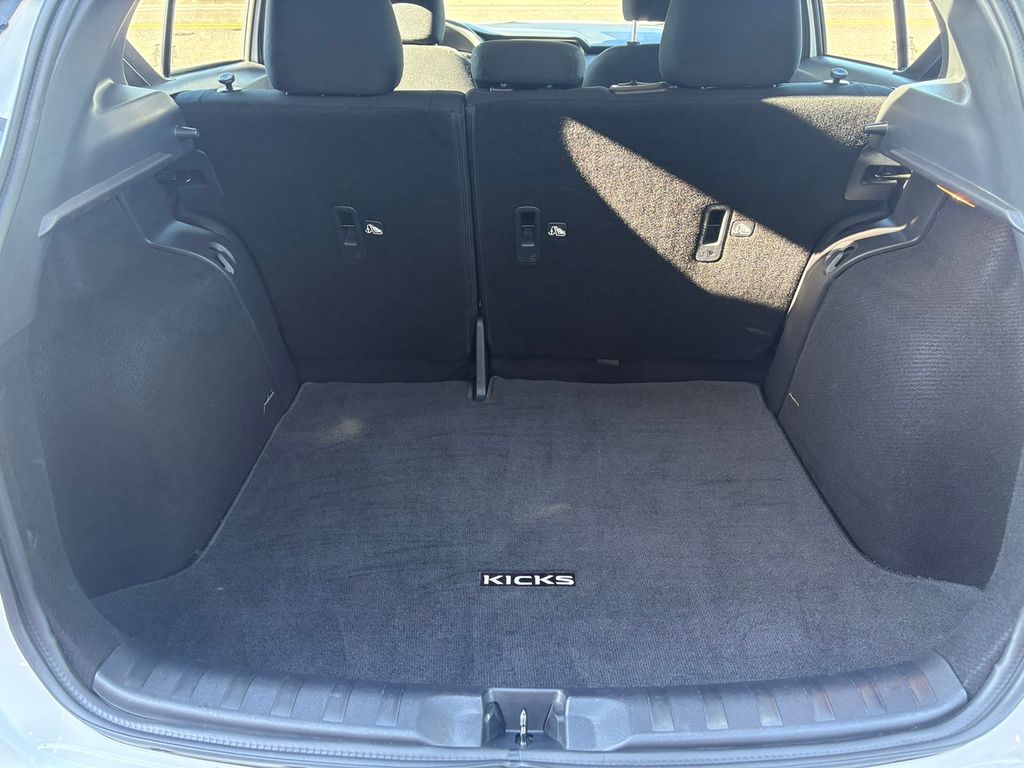 2024 Nissan Kicks S photo 32