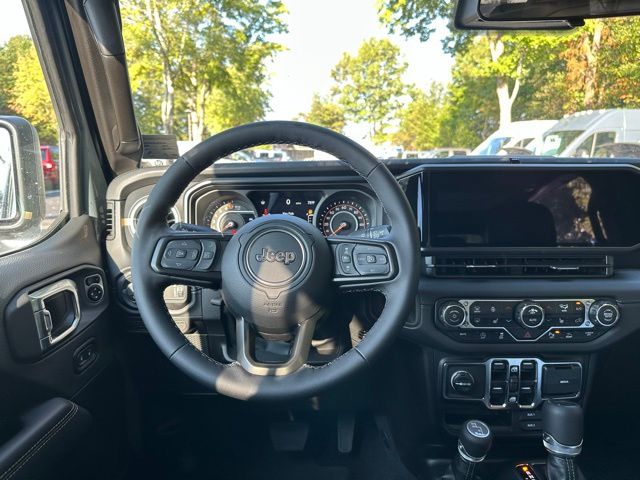 2025 Jeep Gladiator Sport photo 19