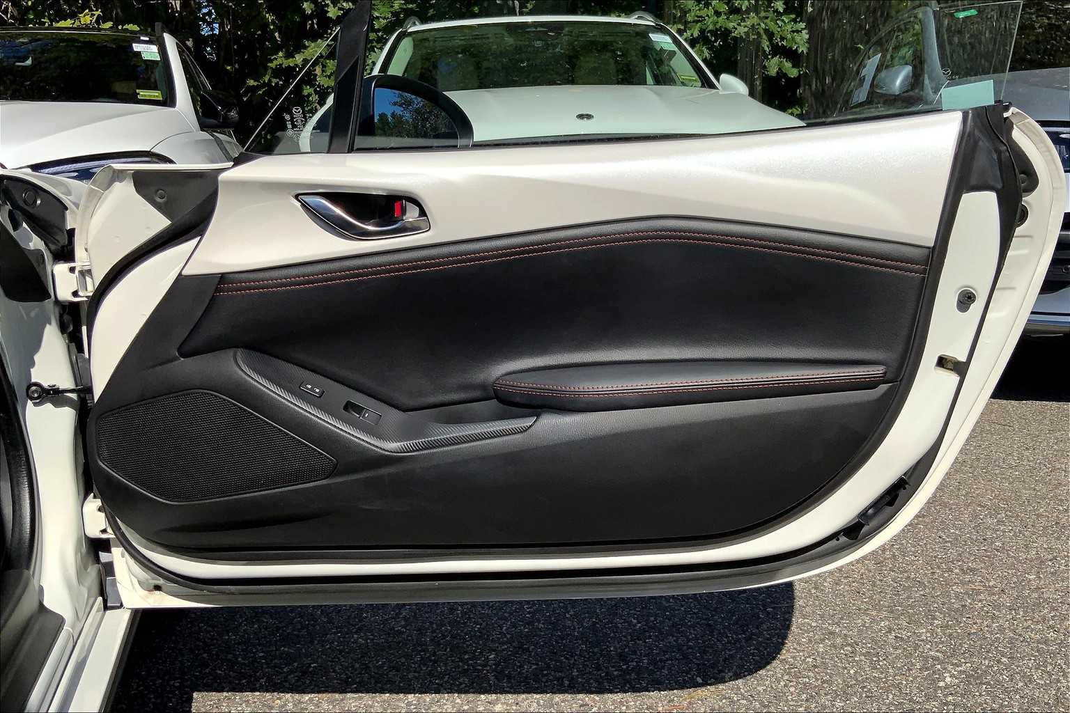 2022 Mazda MX-5 Miata Miata Grand Touring photo 21