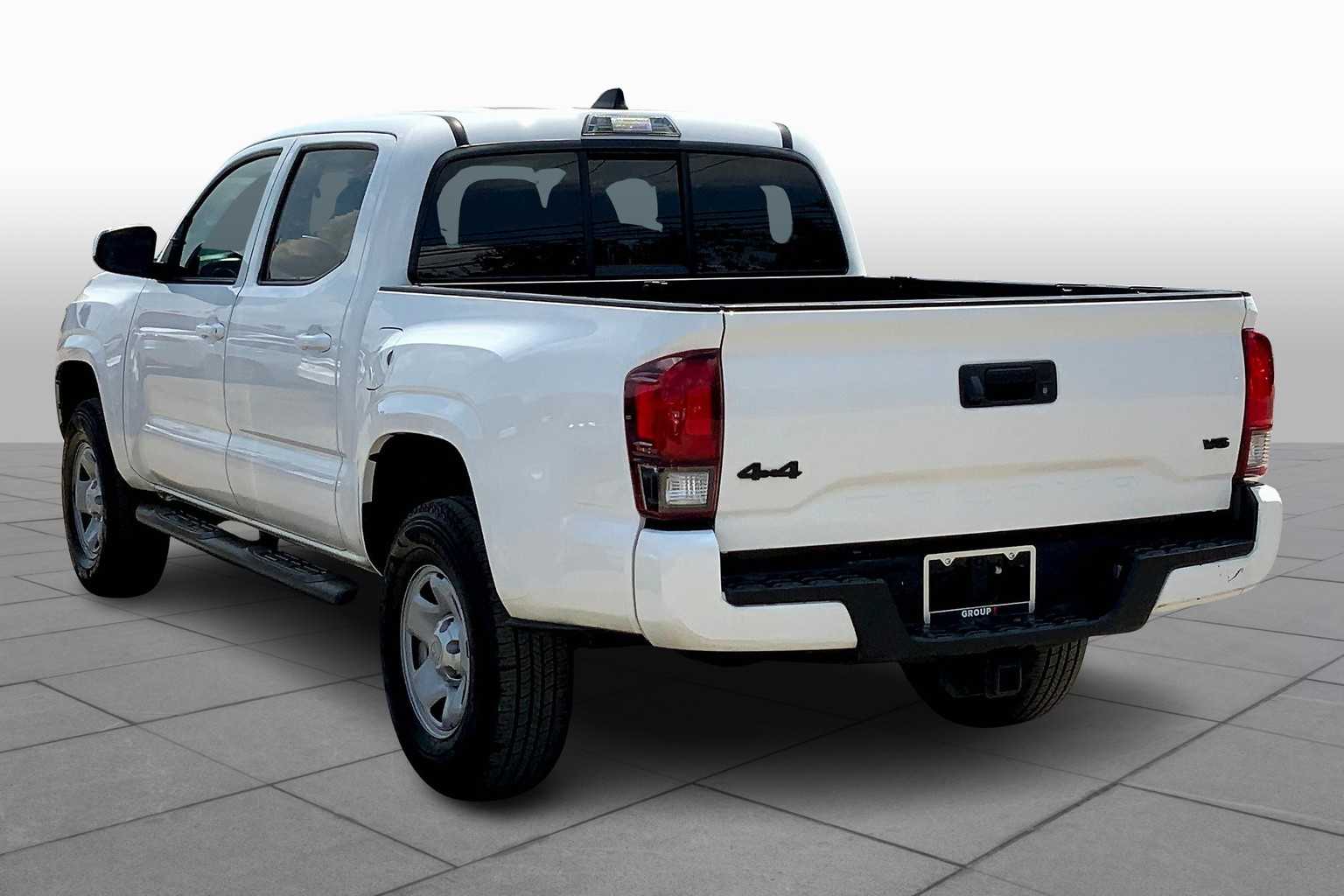 2023 Toyota Tacoma SR 4x4 photo 10