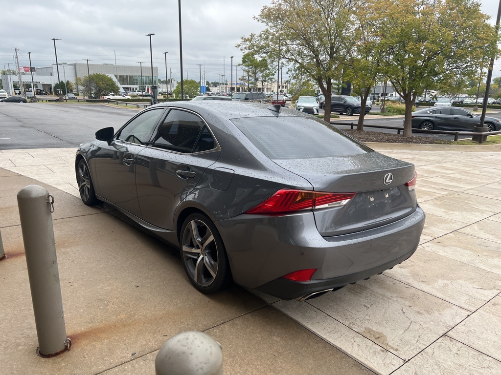 2018 Lexus IS 300 photo 3