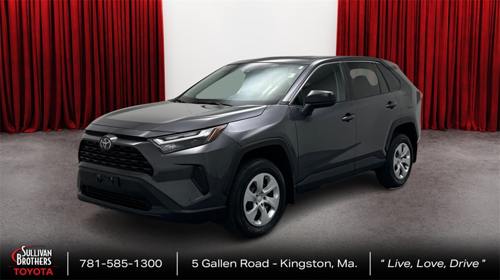 2023 Toyota RAV4 LE's photo