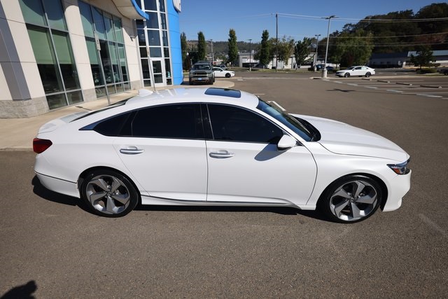 2020 Honda Accord Touring 2.0T photo 9