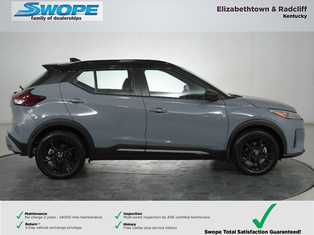 2024 Nissan Kicks SR photo 2