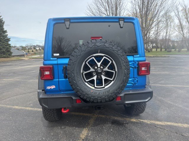 2025 Jeep Wrangler Rubicon photo 4