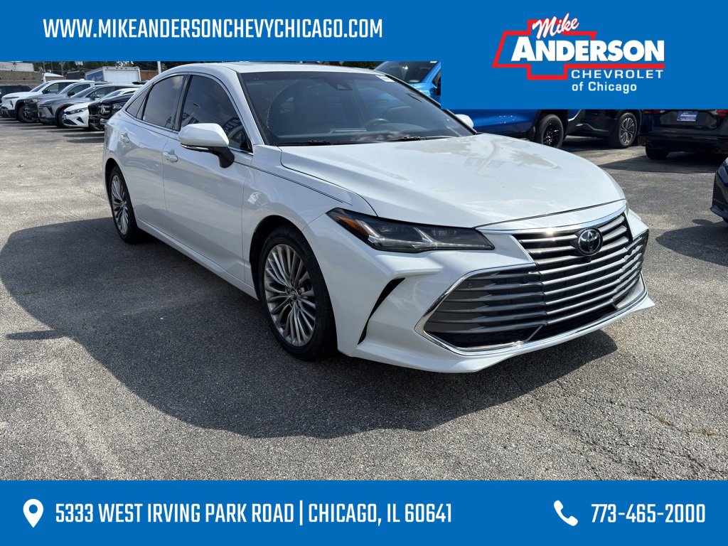 2019 Toyota Avalon Limited's photo