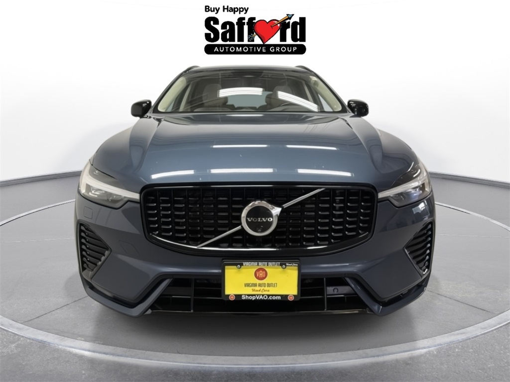 2024 Volvo XC60 B5 Plus photo 12