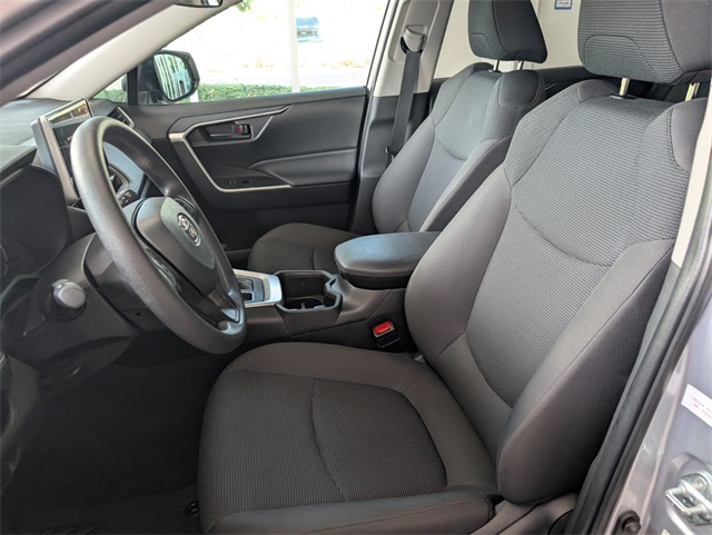 2024 Toyota RAV4 LE photo 6