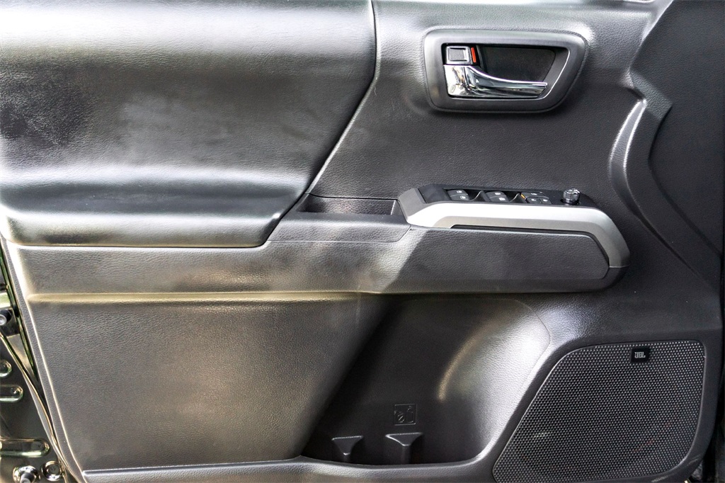 2023 Toyota Tacoma Limited photo 10
