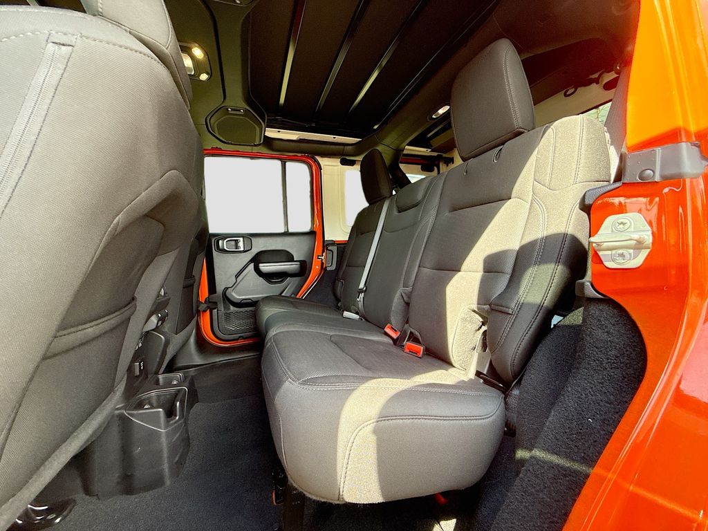 2020 Jeep Wrangler Sport S photo 32