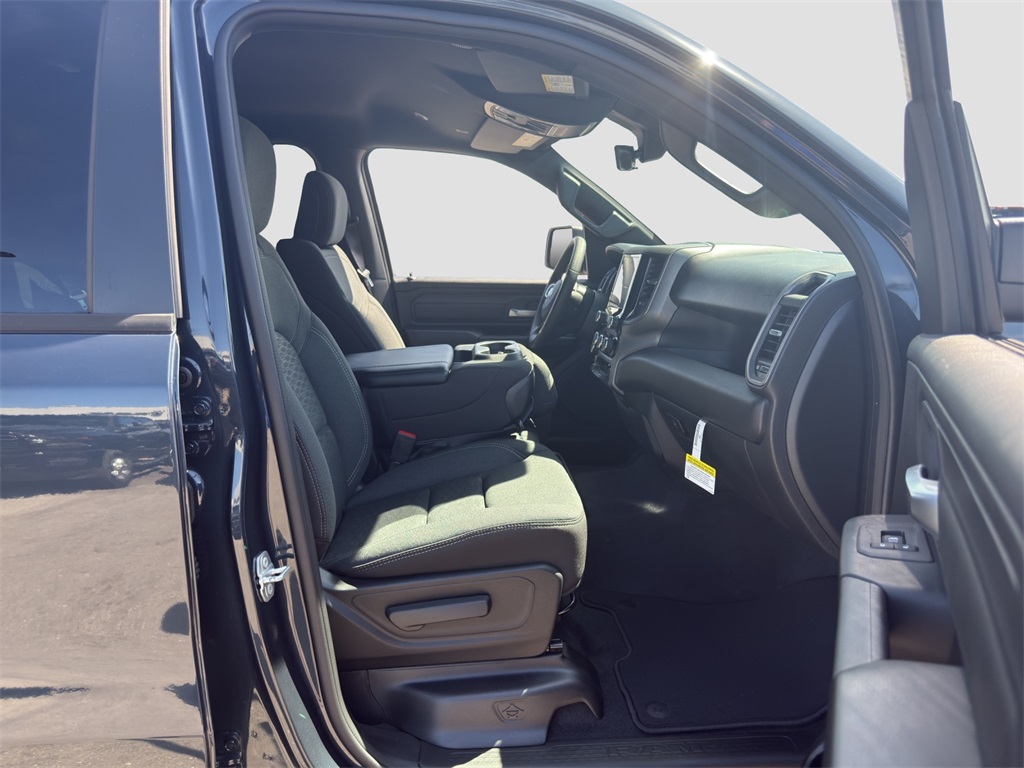 2026 Ram 1500 Tradesman photo 17