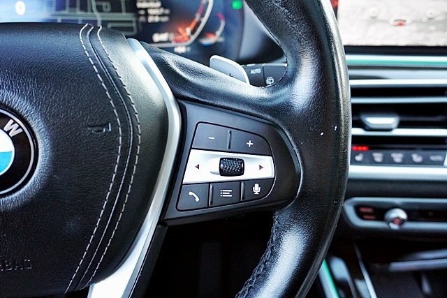 Used 2020 White BMW sDrive40i image 39