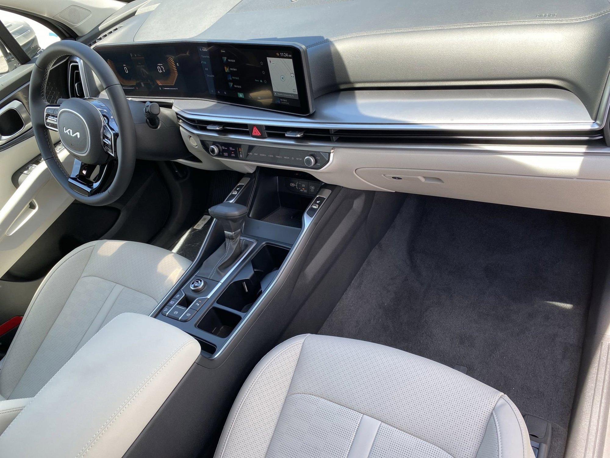 2025 Kia Sorento S photo 9