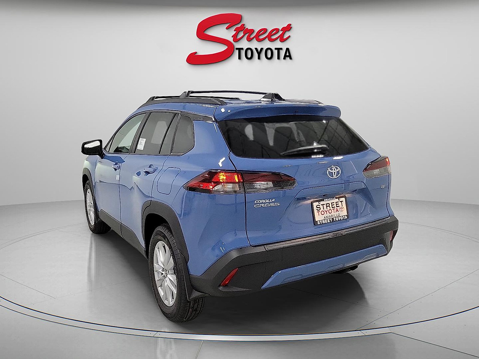 2026 Toyota Corolla Cross LE photo 2