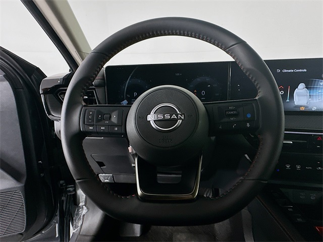 2025 Nissan Kicks SR photo 12