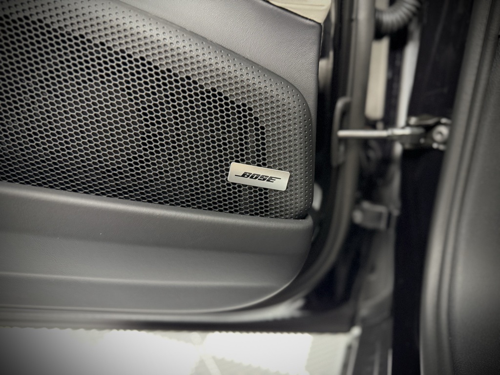 2025 Porsche Panamera 4 photo 31