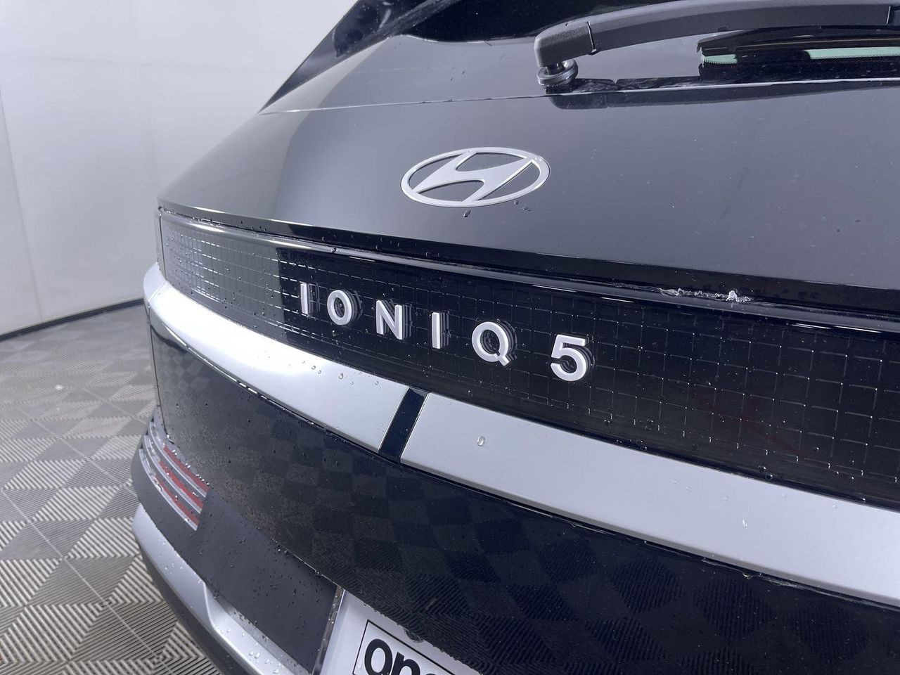 2025 Hyundai Ioniq 5 SEL photo 17