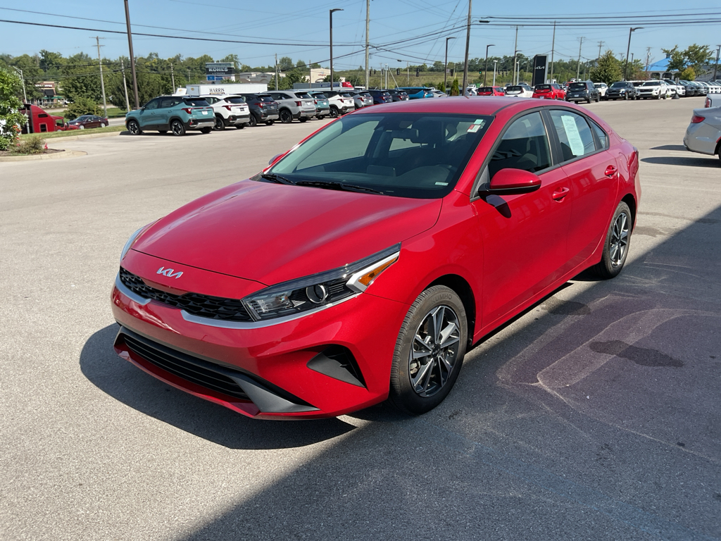2023 Kia Forte LXS photo 3