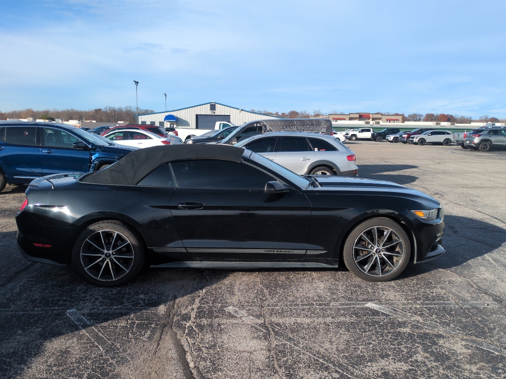 2016 Ford Mustang EcoBoost Premium photo 2