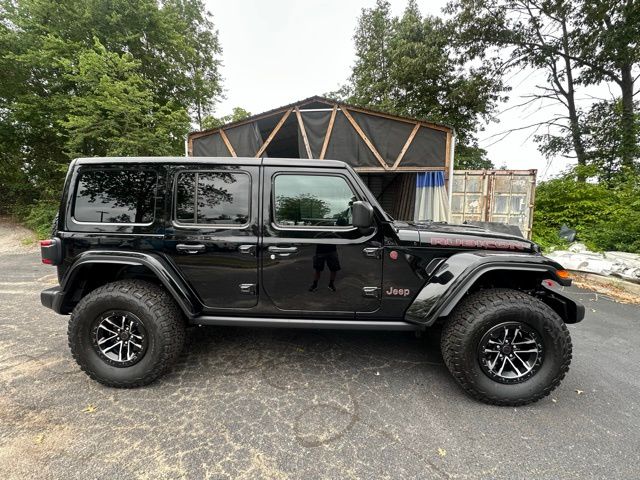2025 Jeep Wrangler Rubicon photo 4