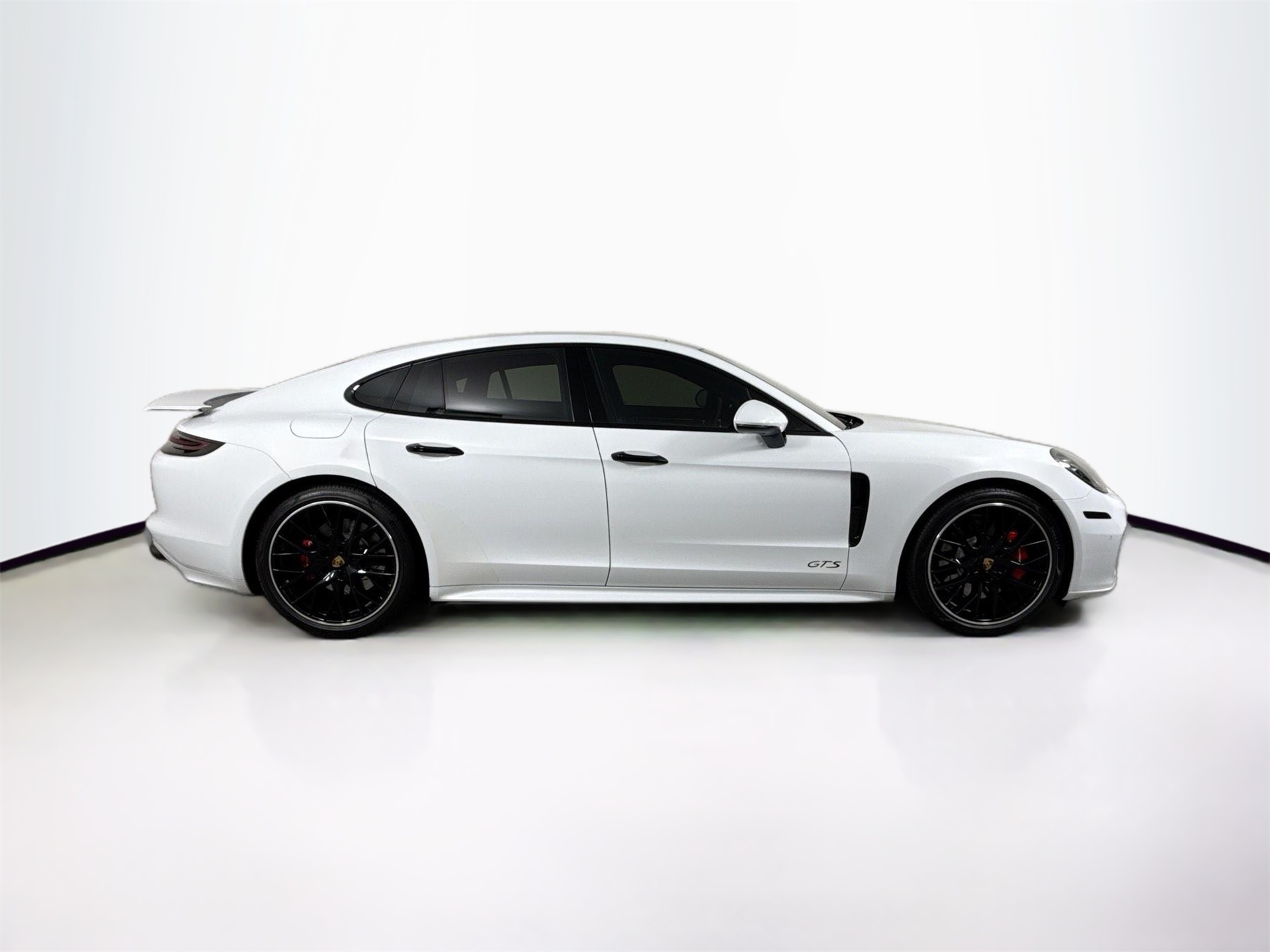 2019 Porsche Panamera GTS photo 8