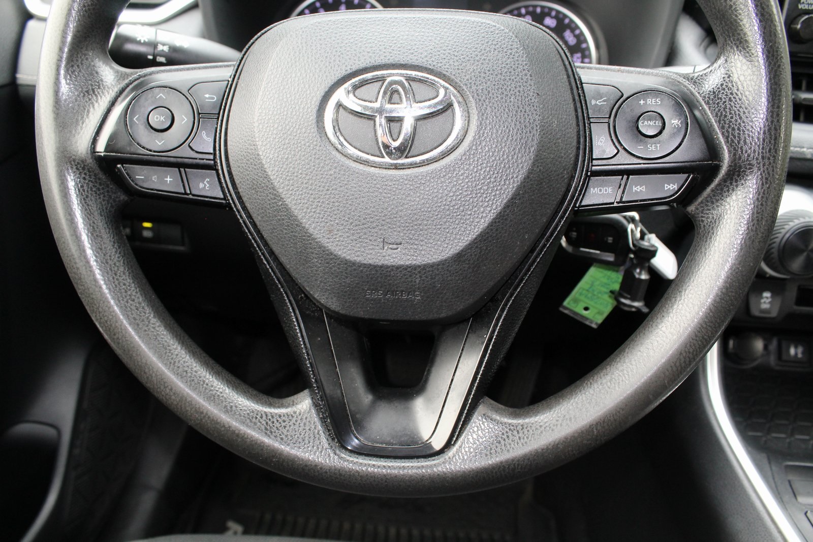 2019 Toyota RAV4 LE photo 19