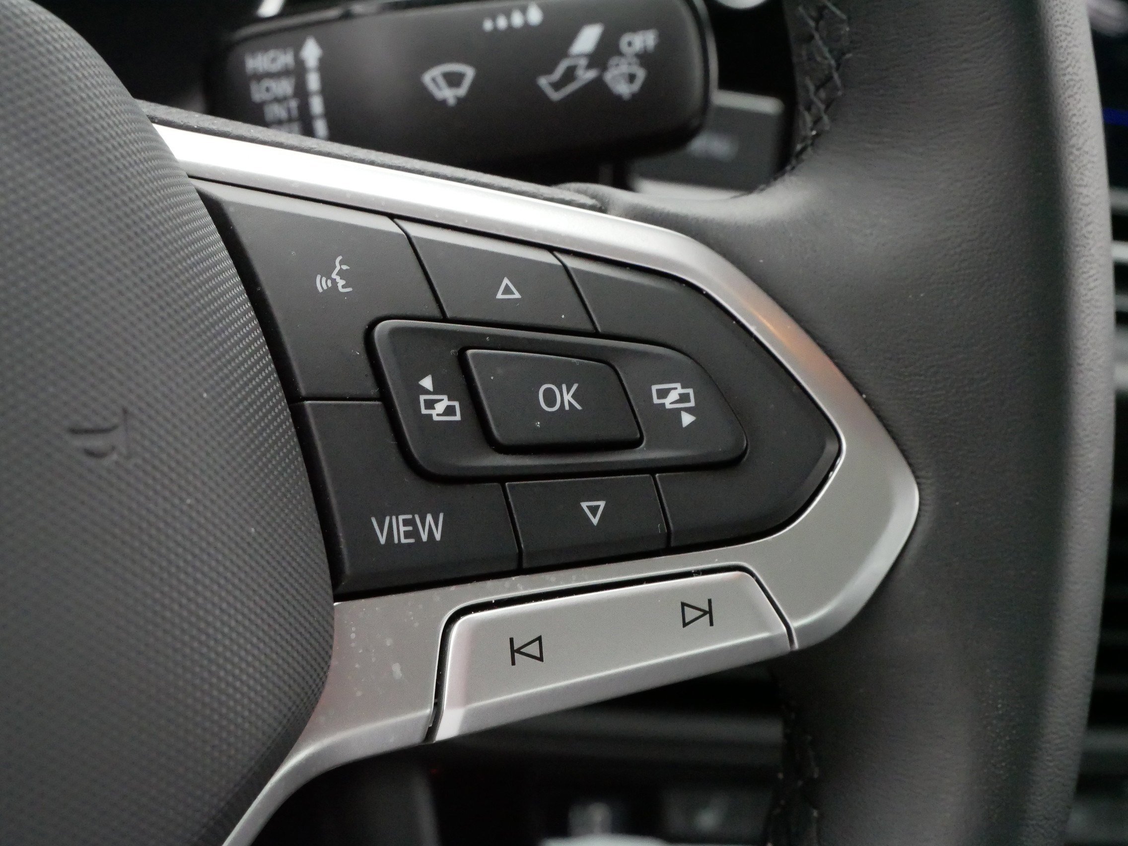 2024 Volkswagen Jetta SE photo 22