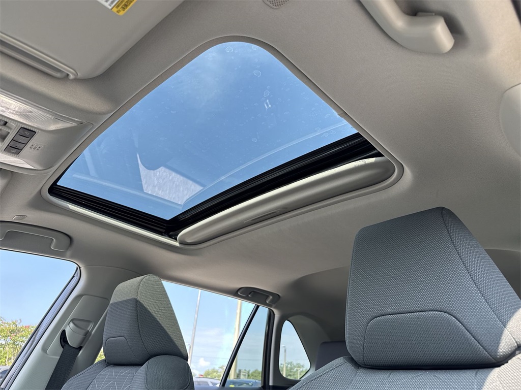 2024 Toyota RAV4 XLE photo 15