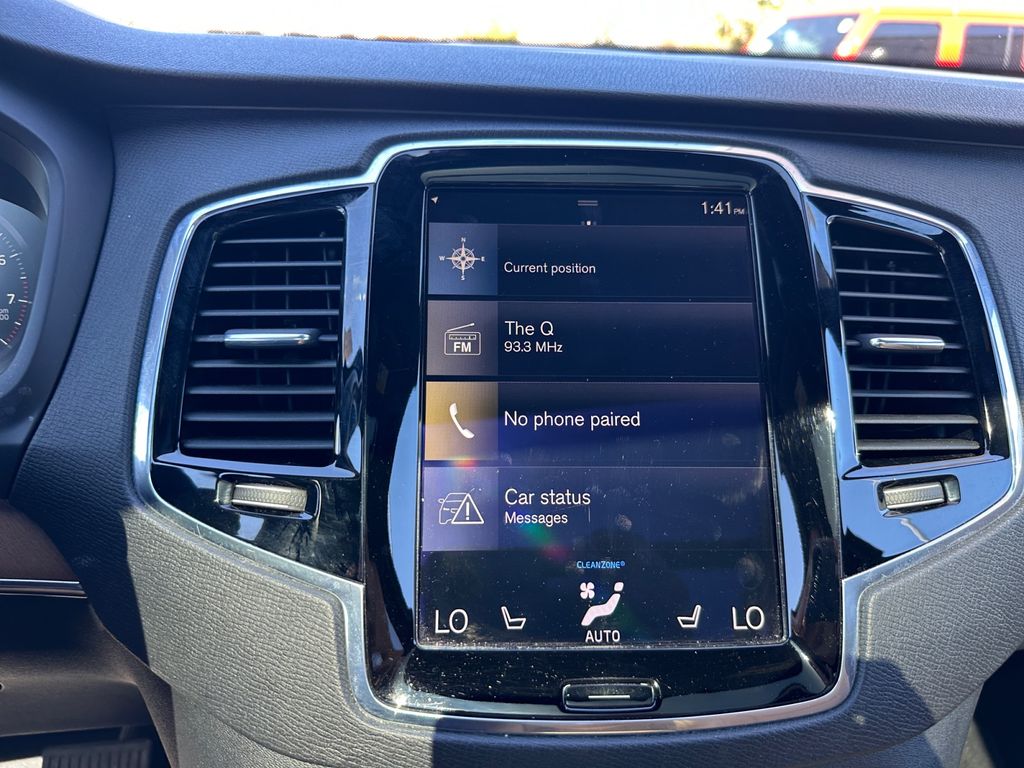 2017 Volvo XC90 T6 Inscription photo 11