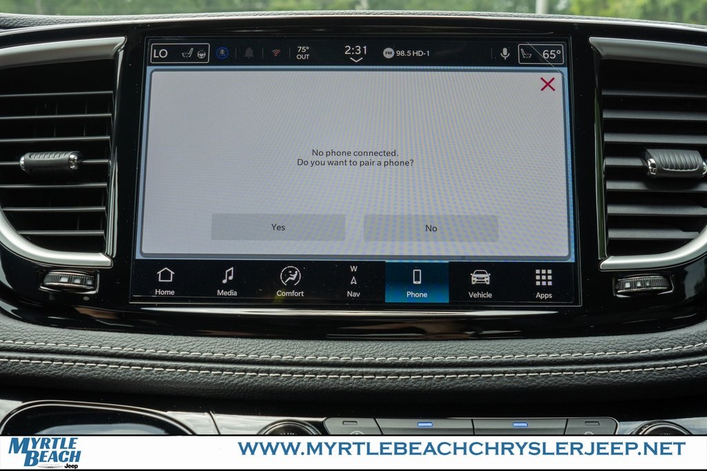 2026 Chrysler Pacifica photo 19