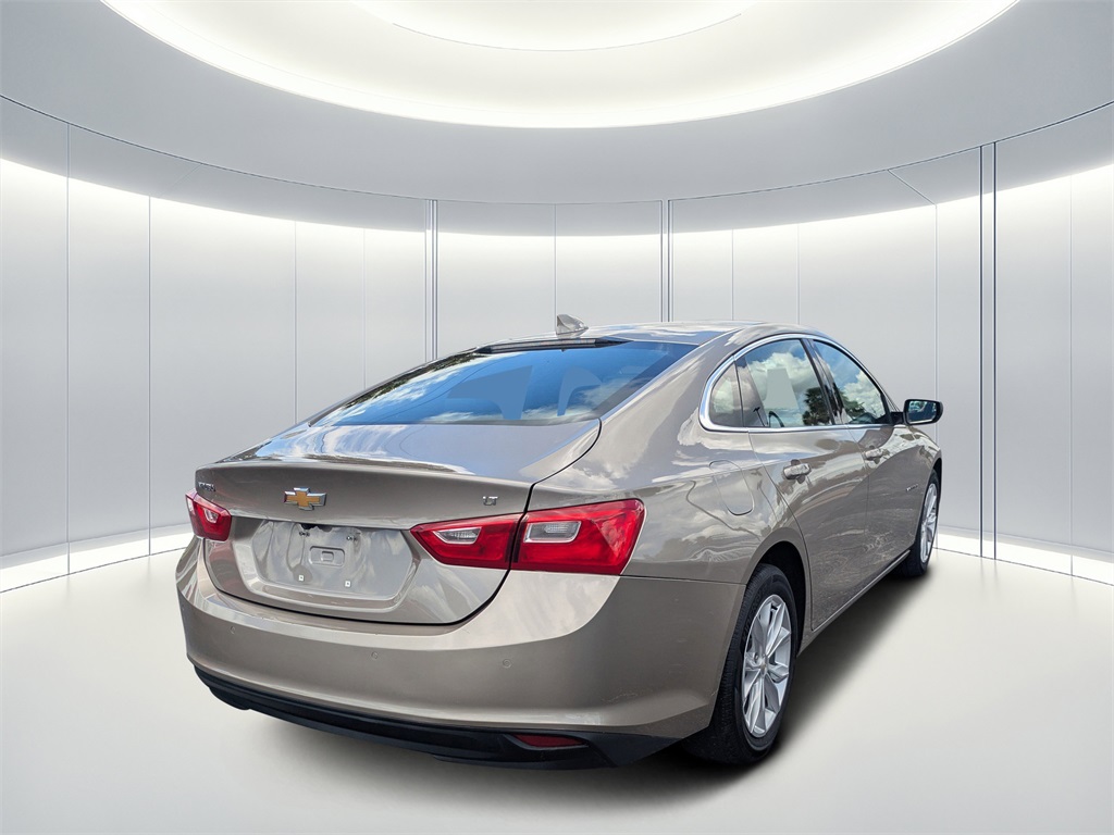 2024 Chevrolet Malibu 1LT photo 3