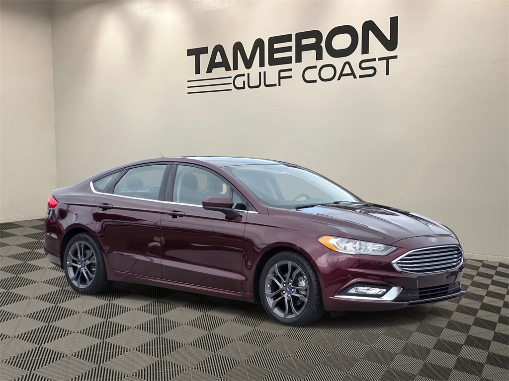 2018 Ford Fusion SE's photo