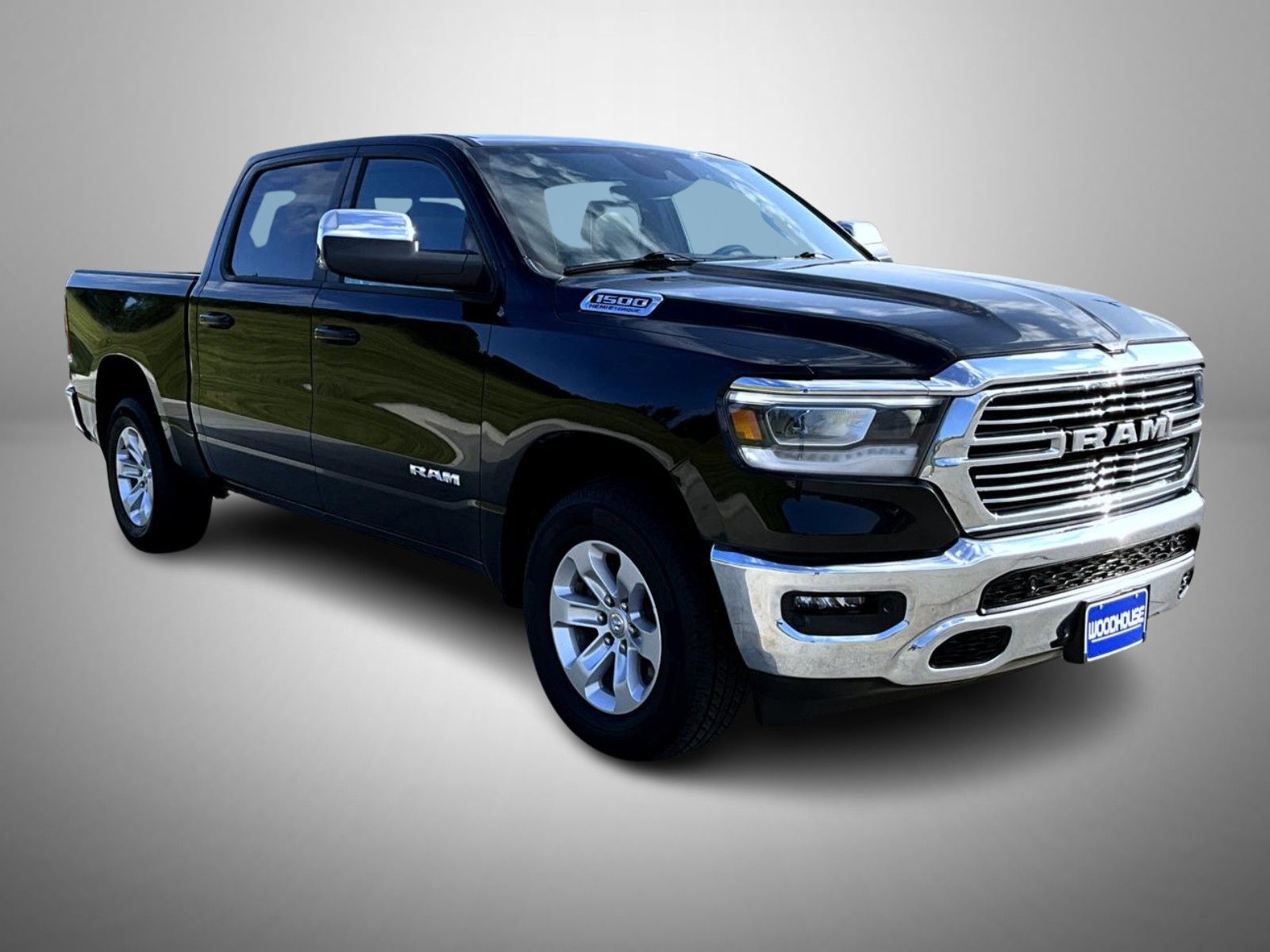 2023 Ram 1500 Laramie photo 3