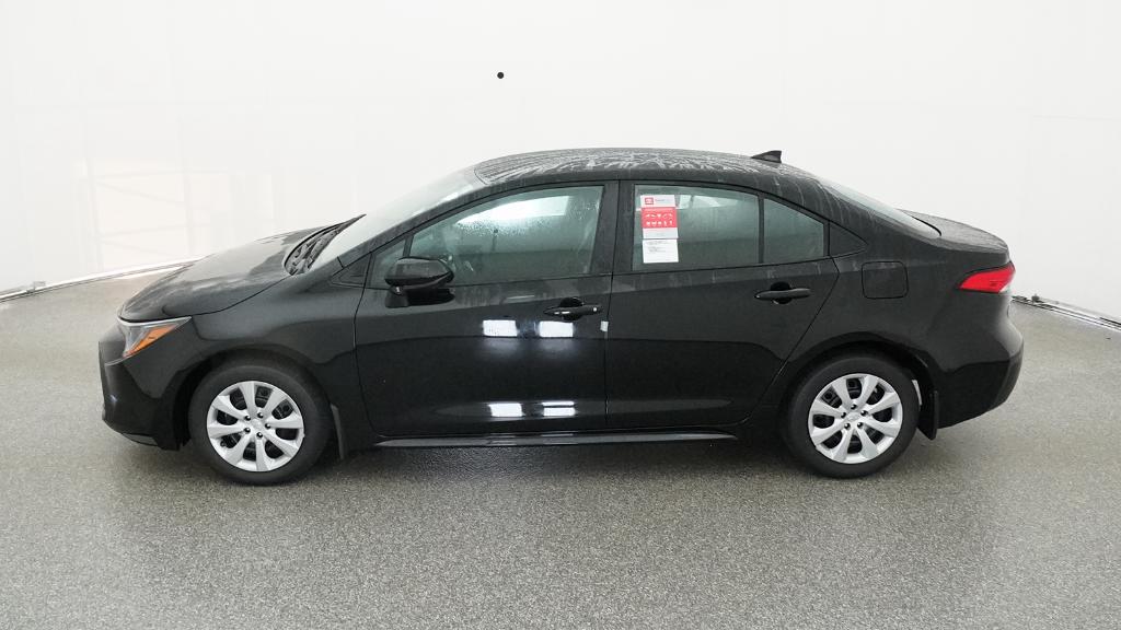 2025 Toyota Corolla LE photo 9