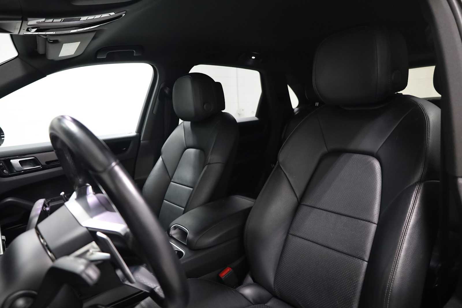 2020 Porsche Cayenne photo 5