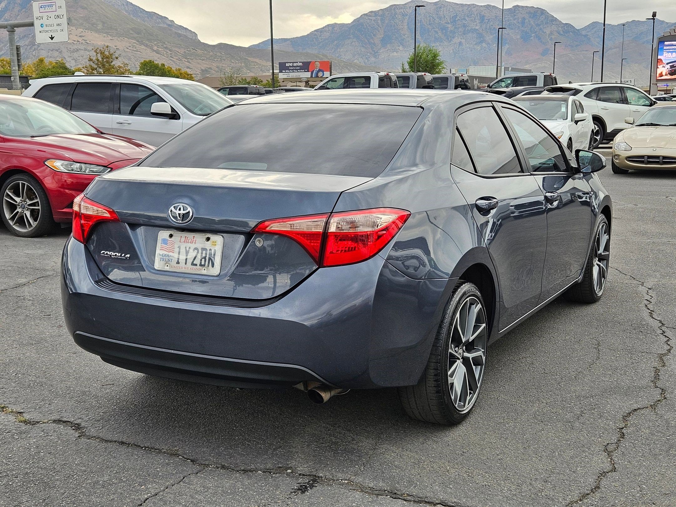 2018 Toyota Corolla L photo 3