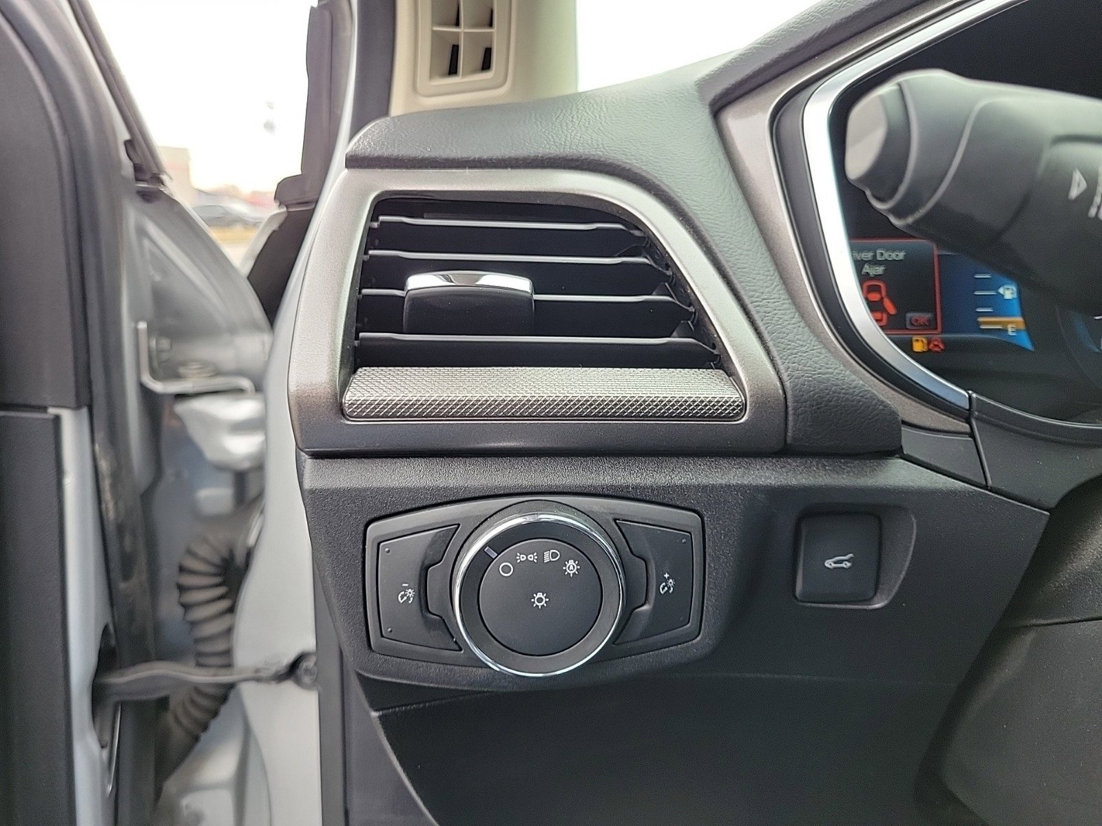 2019 Ford Fusion SE photo 16